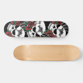 Tribale schedel met Rozen Skateboard (Horizontaal)