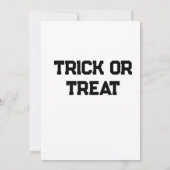 Trick or. Behandel Halloween spookachtige zwarte e Kaart (Achterkant)