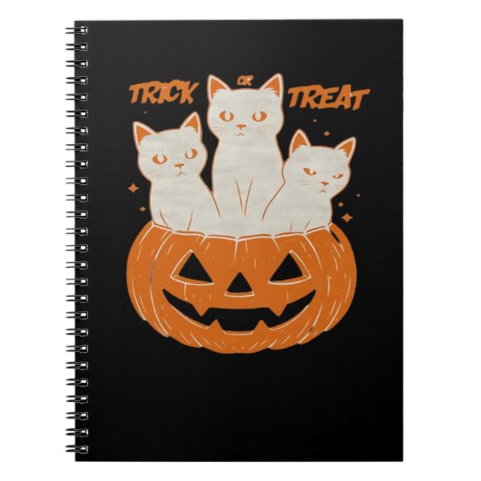 Trick or treat cats Classic T-shirt Notitieboek (Voorkant)