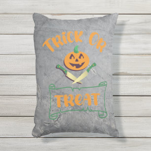 Trick or treat crossbones Halloween pompoen gezich Buitenkussen