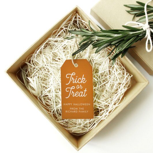 Trick or treat Halloween Sinaasappel met witte tek Cadeaulabel