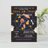 Trick or treat, Halloween Spiders, Spooky Invitat Kaart (Staand voorkant)