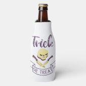 Trick or treat skull crossbones Halloween ribbon T Flesjeskoeler (Fles Voorkant)