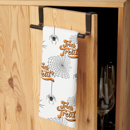 Trick or treat Typografie met Spiders Pattern ID68 Theedoek (Derde Gevouwen)