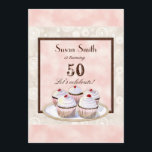 Trio Heart Cupcake 50th Birthday Party Invitation<br><div class="desc">Avez-vous un anniversaire spécial à célébrer ? Cette invitation à la fête du 50e anniversaire peut donner le ton à la fête. Avec un trio de gâteaux décorés, peints à la main avec des tourbillons et une oreille. L'avant du cupcake rose est décoré par un rose. Idéal pour toute invitation...</div>