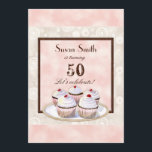 Trio Heart Cupcake 50th Birthday Party Invitation<br><div class="desc">Avez-vous un anniversaire spécial à célébrer ? Cette invitation à la fête du 50e anniversaire peut donner le ton à la fête. Avec un trio de gâteaux décorés, peints à la main avec des tourbillons et une oreille. L'avant du cupcake rose est décoré par un rose. Idéal pour toute invitation...</div>