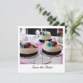 Triple gâteau save the date (Debout devant)