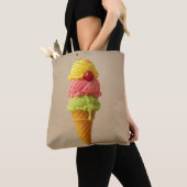 Triple Scoop Delight – Ice Cream All-Over Canvas t Draagtas (Dichtbij)
