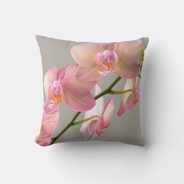 Triple Threat Kussen (Voorkant)