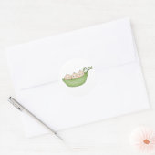 Triplet Erwten in een Pod Ronde Sticker (Envelop)