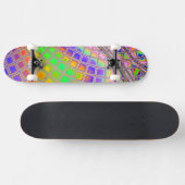 Trippy Groovy Levendige Abstracte Digitale Fractal Skateboard (Horizontaal)