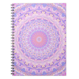 Trippy kleurrijke ingewikkelde boho hippie mandala notitieboek