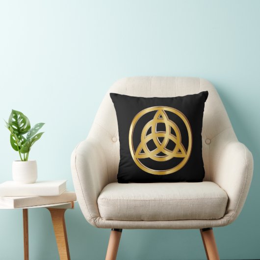 Triquetra symbool kussen (Stoel)