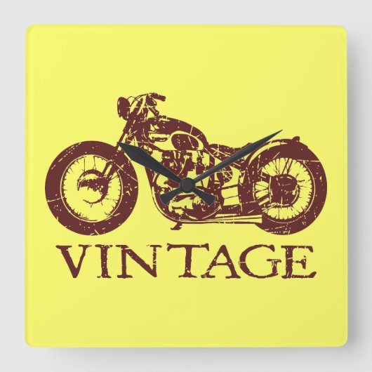 Triumph Vierkante Klok (Voorkant)