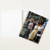 Trois femmes mode de rue à Paris (Devant avec enveloppe)