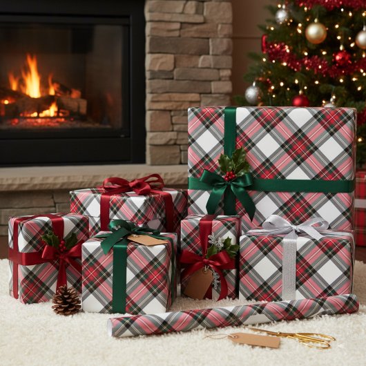 Trois feuilles de papier à envelopper plaid Stewar