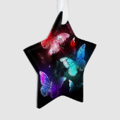 Trois papillons brillants sur l'arrière - plan de  (devant)