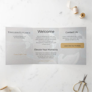 Trois Volets Carte Triptyque Design Minimaliste Élégant Neutre