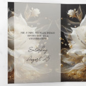 Trois Volets Photo Rose blanche Quinceanera Party Invitation (Intérieur en premier)