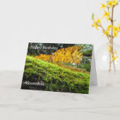 Tronc d'arbre en mousse luxuriante - Carte d'anniv (Fleur jaune)