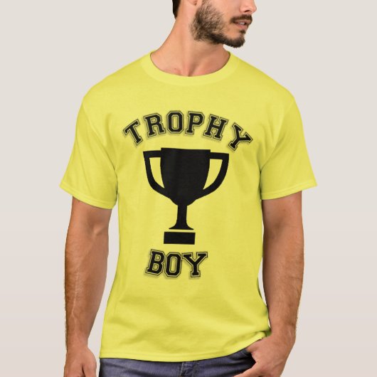 TROPHY BOY HUMOR T-SHIRT (Voorkant)