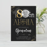 Tropical 80th Birthday Gold Invitation avec photo<br><div class="desc">Tropical 80th Birthday Gold Invitation Card with Photo fait partie de la collection Mariage. Ce produit est doté de scintilles de parties scintillant dorée personnalisables en section photo. Fait avec des polices décoratives. Explorez d'autres produits correspondants dans notre magasin.</div>