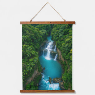 "Tropical Falls Escape – Natuurpracht op Hangend Wandkleed