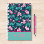 Tropical Floral rose Turquoise Nom personnalisé<br><div class="desc">Ce design présente un motif de fleurs tropicales rose et turquoise avec une base turquoise avec l'option de personnaliser avec votre propre nom en modifiant le texte dans la zone de texte ou en supprimant le texte sans nom. #tropical #plage #girly #feminine #personalisé #mode #style #planificateurs #organisation #bureau #travail #école...</div>