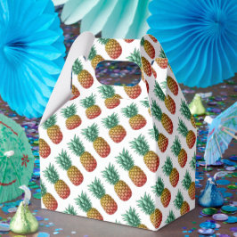 Tropical party with retro pineapple bedankdoosjes