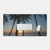 Tropical Sunrise – Palm Trees with Golden Sun (Clavier et souris)