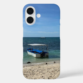 Tropisch Blauwe Oceaan Strand & Boot: Zomer Vibe iPhone 16 Hoesje