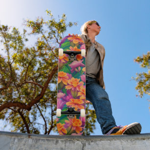 Tropisch bloemenpatroon in Hawaiian Skateboard
