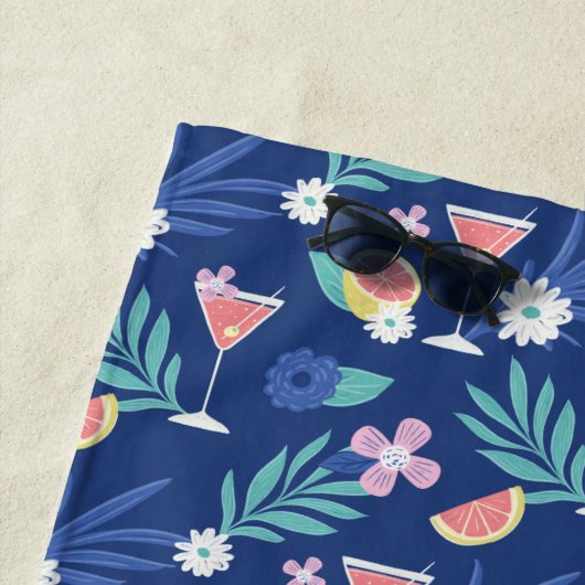 Tropisch citrusfruit cocktail Hour Pattern Blue Strandlaken (In situ)