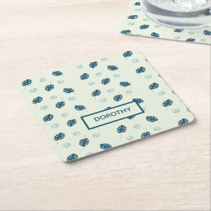 Tropisch monstera laat monogram op blauw vierkante kartonnen onderzetter