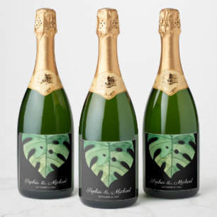 Tropisch Monstera Leaf op Black Wedding Sparkling Wijnetiket