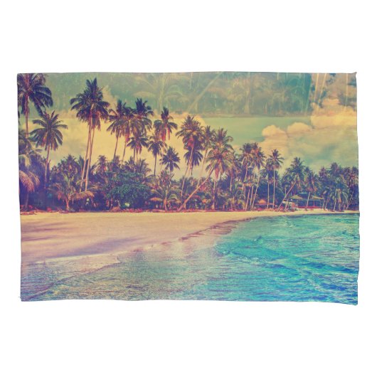 Tropisch paradijs: zee, hotel, strand. kussensloop (Voorkant)