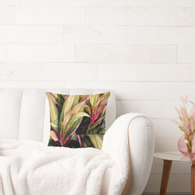 TROPISCH PLANT/CORDYLINE/GROENGEEL EN ROZE COL KUSSEN (Bank)