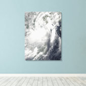 Tropisch storm Conson nadert Vietnam Canvas Afdruk (Insitu (Houten vloer))