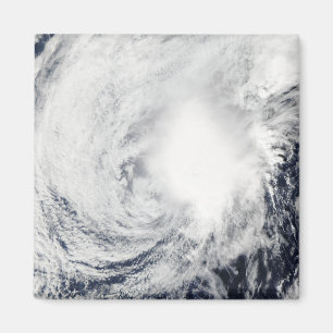 Tropisch Storm Nida ten zuidoosten van Kadena Magneet