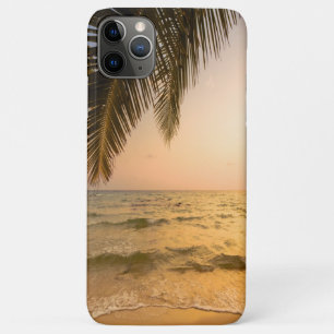 Tropisch strand met palmbomen bij zonsondergang iPhone 11 pro max hoesje