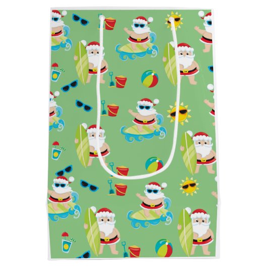 Tropisch strand Surfende Kerstmis met kerstmis Medium Cadeauzakje (Achterkant)