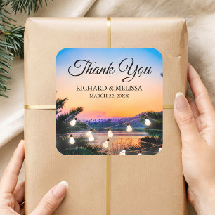 Tropisch strand zonsondergang lichten bruiloft bed vierkante sticker