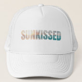 Tropisch Sunkast Sunset Beach White Trucker Pet (Voorkant)