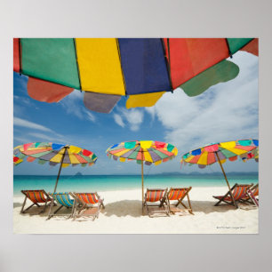 Tropisch zandstrand en zee van turkooizen. 2 poster