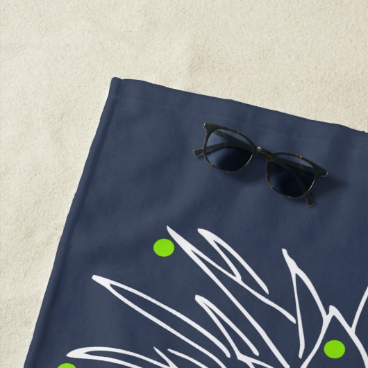 Tropische anananas, met de hand getekend, is geluk strandlaken (In situ)