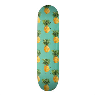 Tropische Ananassen Op Turquoise Skateboard