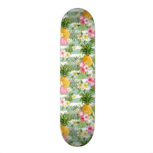 Tropische bloemen en ananas op Blauwgroen strepen Skateboard