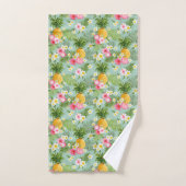 Tropische bloemen en ananassen bad handdoek (Handdoek)