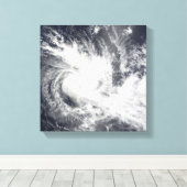 Tropische cycloon Daman Canvas Afdruk (Insitu (Houten vloer))