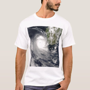 Tropische cycloon Favio voor Madagaskar T-shirt